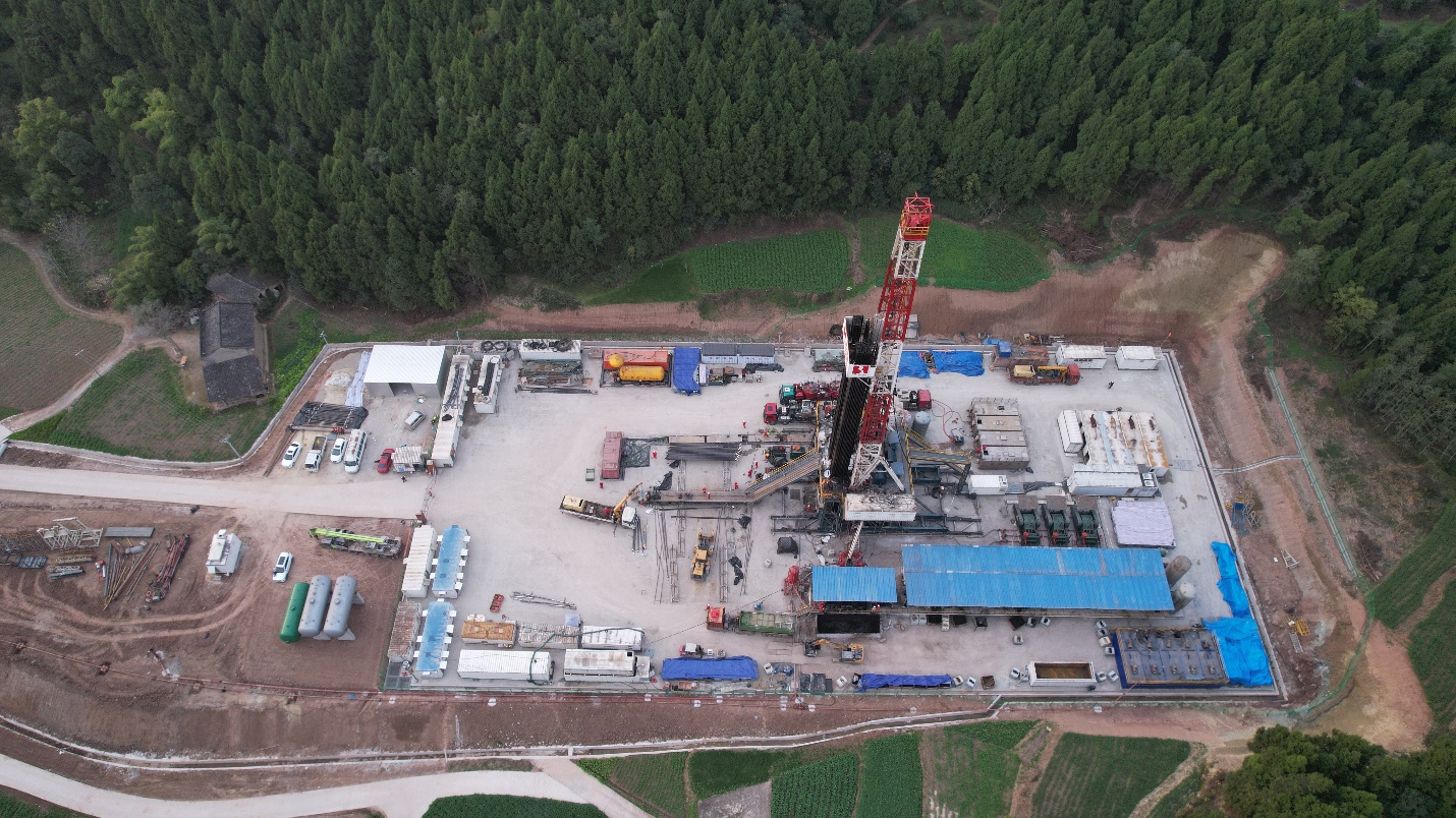 洛克石油八角场气田整年产量立异高，，，，，，同比增添超50%.jpg