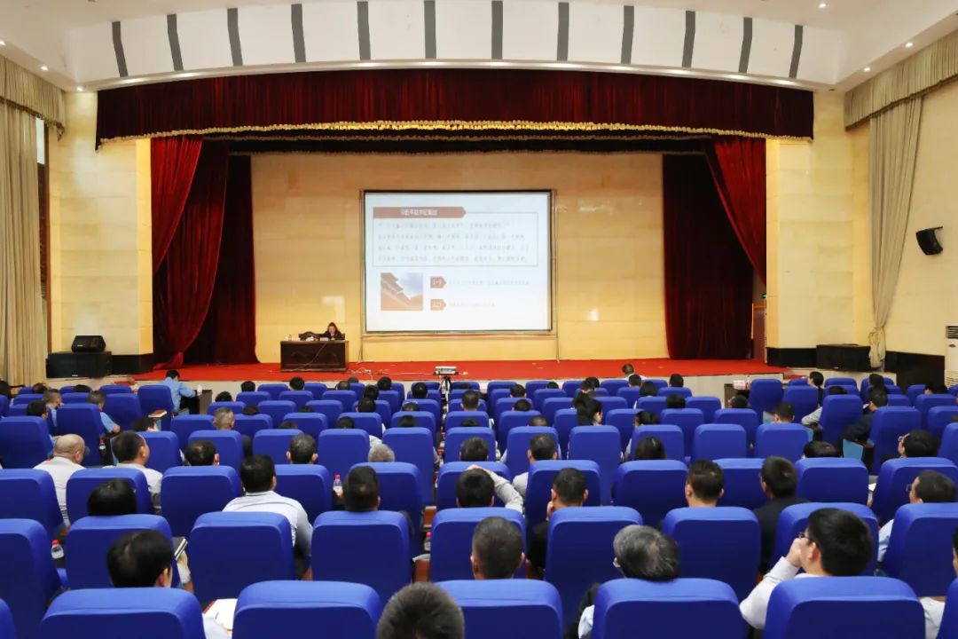 海钢海浚浚？？？？？笸沤峋傩械撤缌教育专题党课 以案明纪以案说法