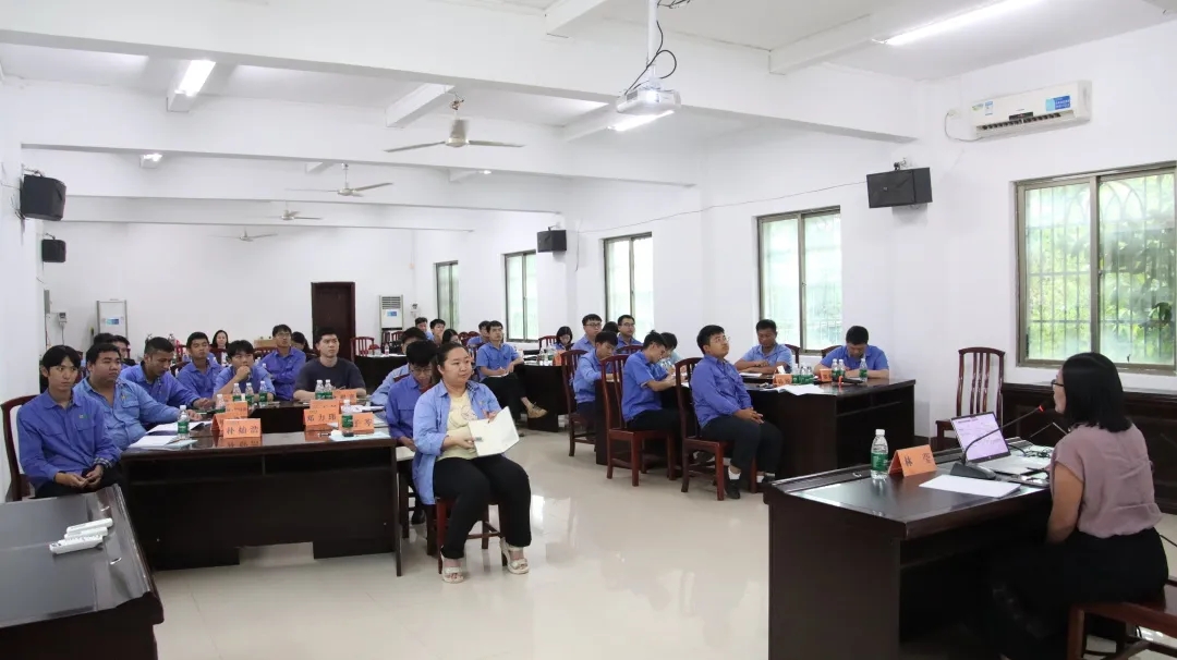 练好内功 讲好故事 南宫28NG相信品牌力量举行第一期通讯员培训班