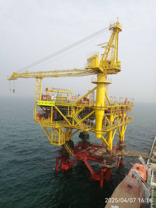 洛克石油涠洲10-3油田西区井口平台海上装置顺遂完工
