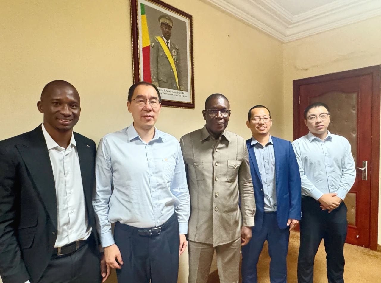 滕磊造访马里矿业部长 推进布谷尼锂矿生长