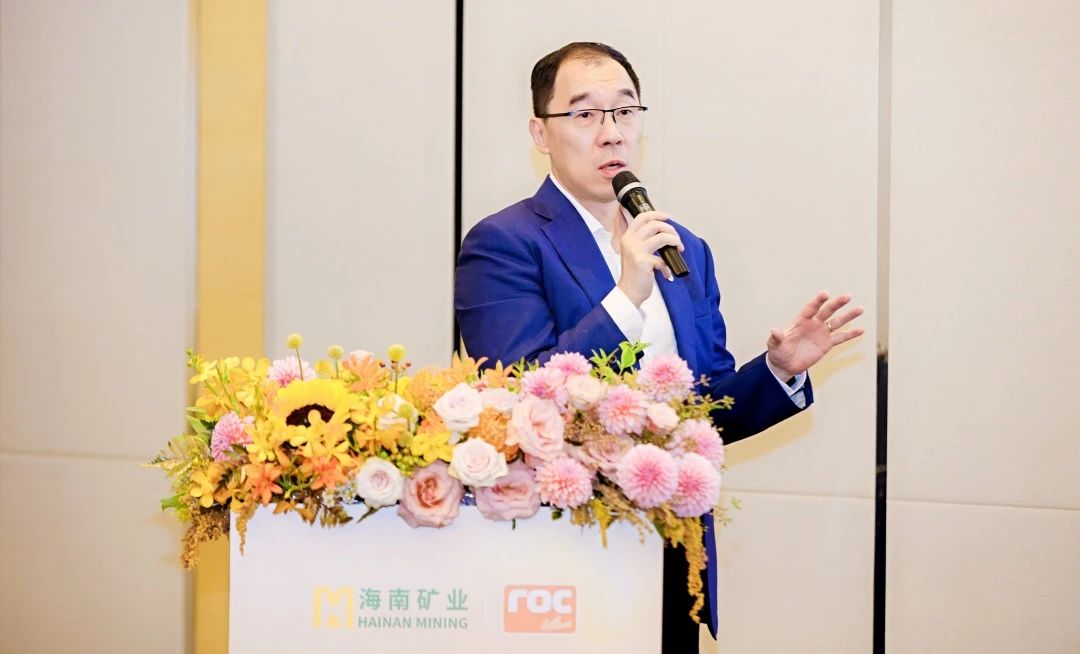 南宫28NG相信品牌力量总裁滕磊荣获董事会“金圆桌奖”-最具向导力CEO